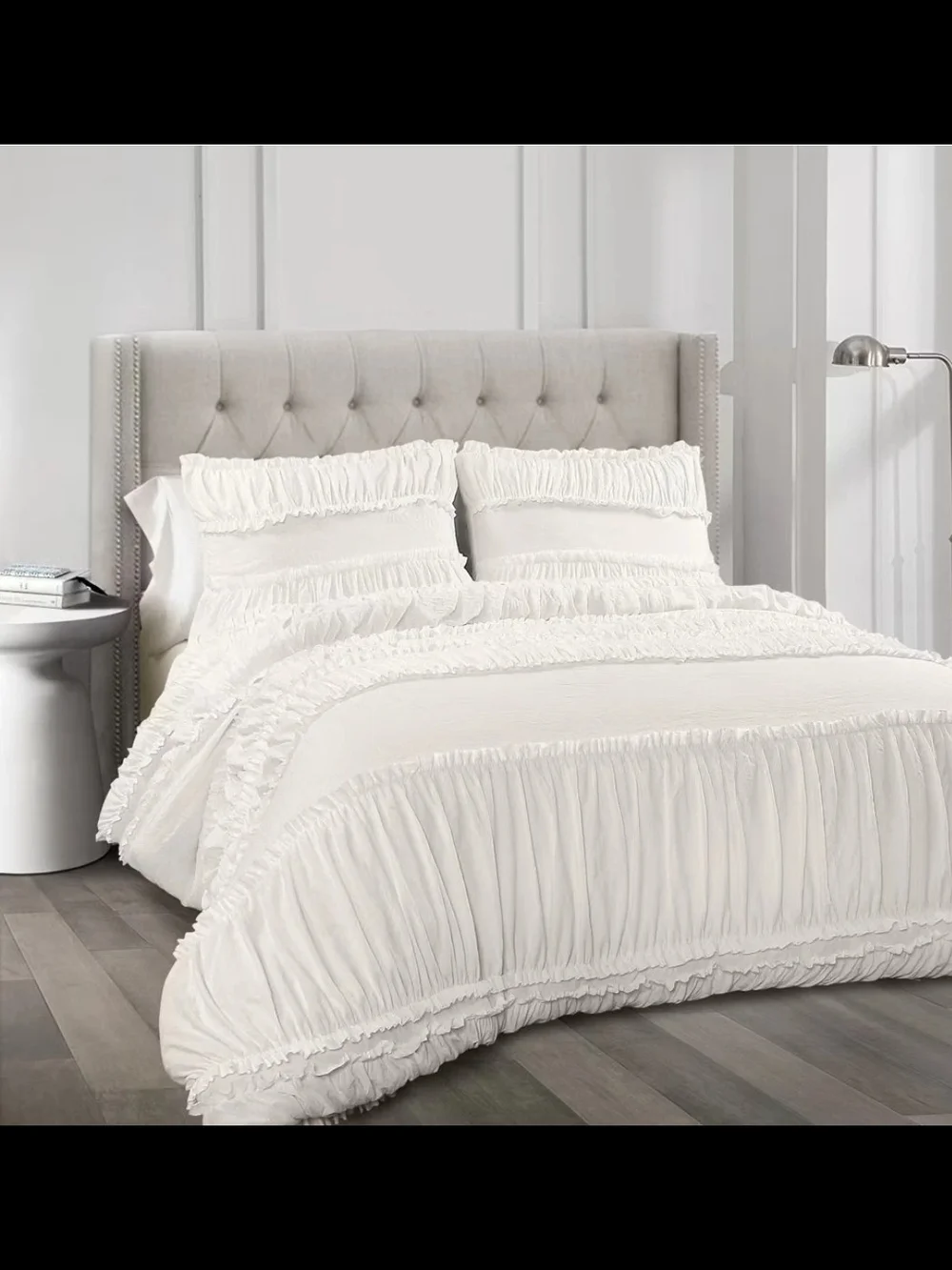 Lush Decor Nova Ruffled Comforter Set. Brand New